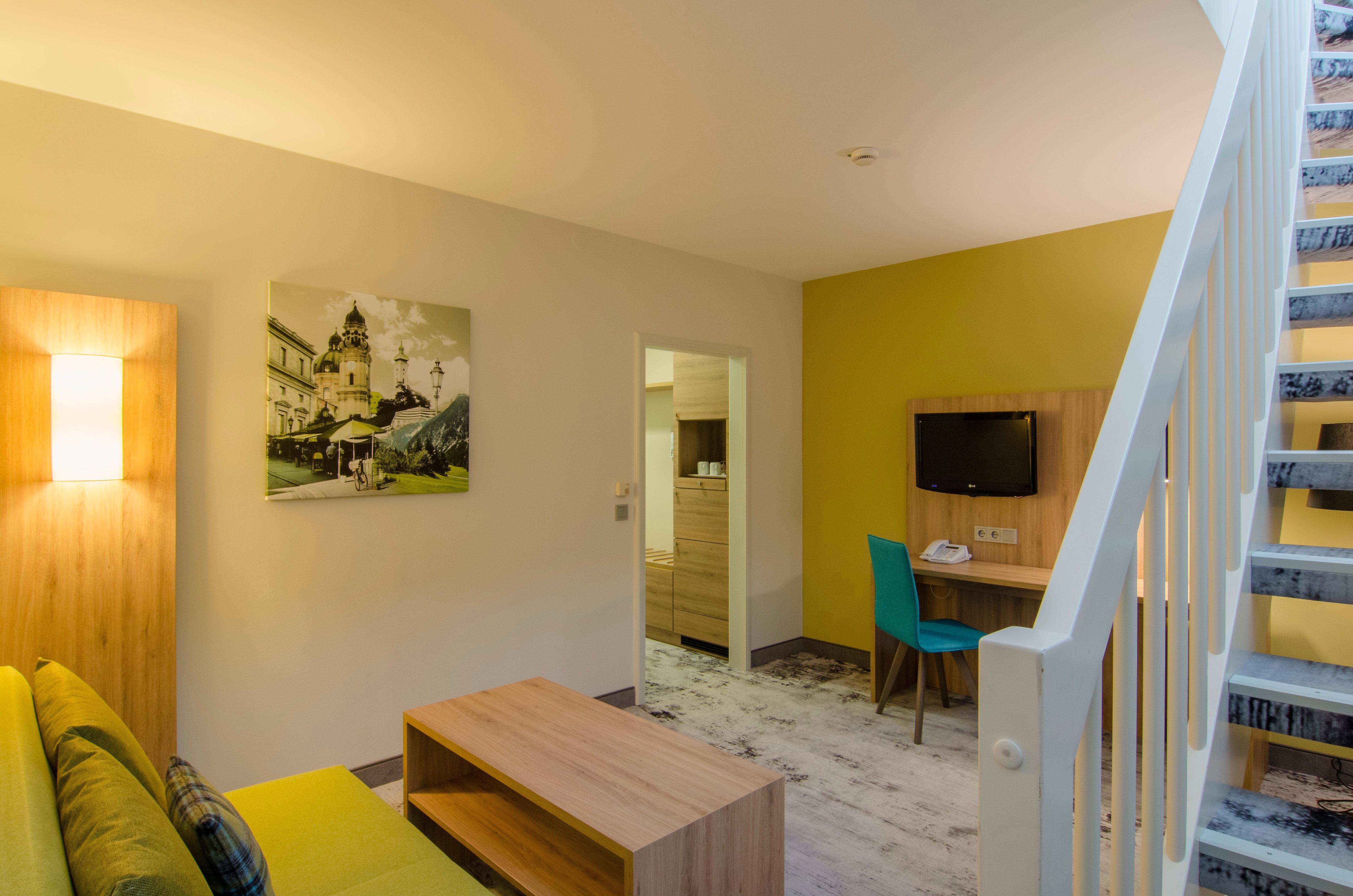 Holiday Inn Munich Unterhaching By Ihg Экстерьер фото