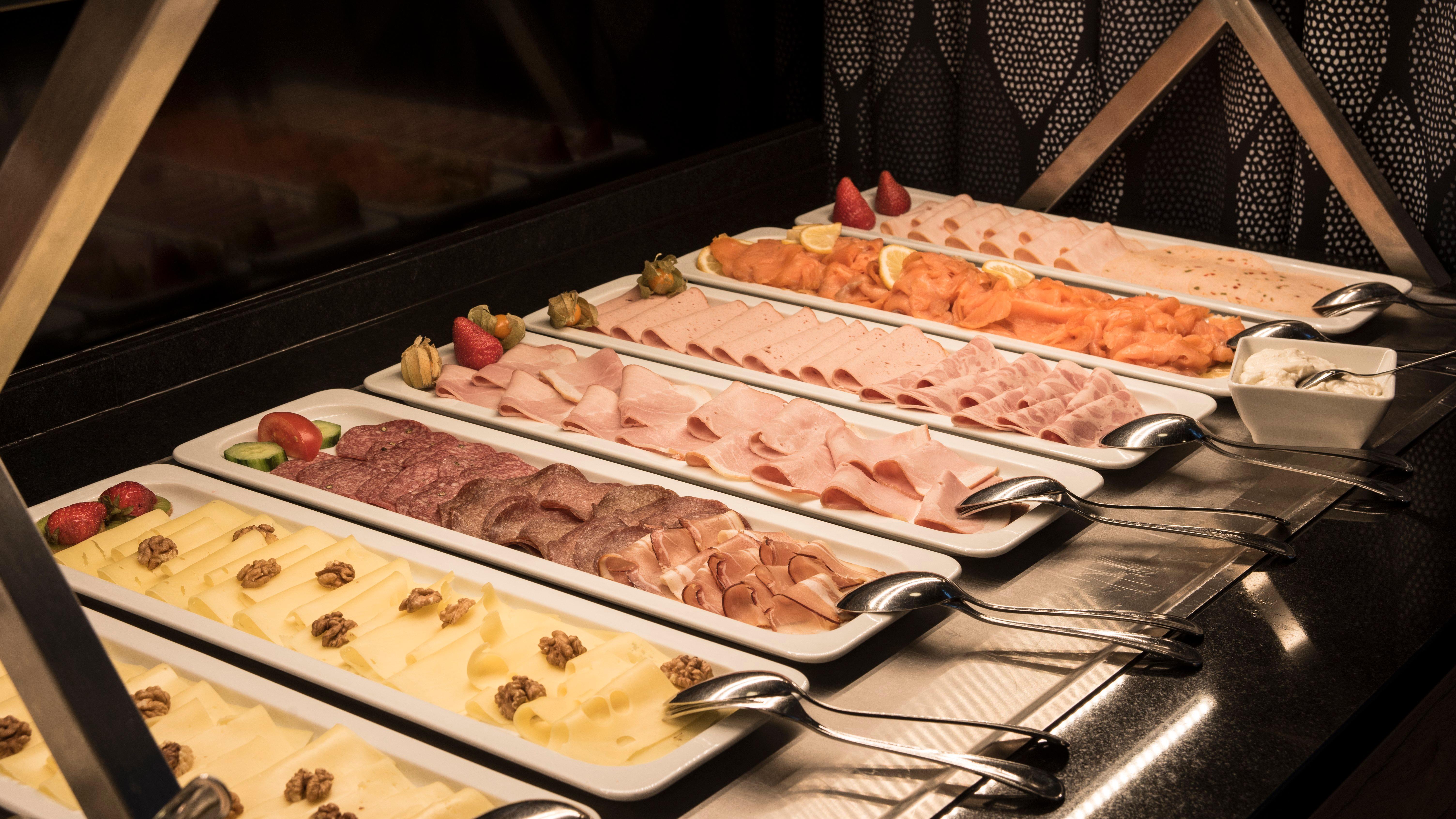 Holiday Inn Munich Unterhaching By Ihg Экстерьер фото