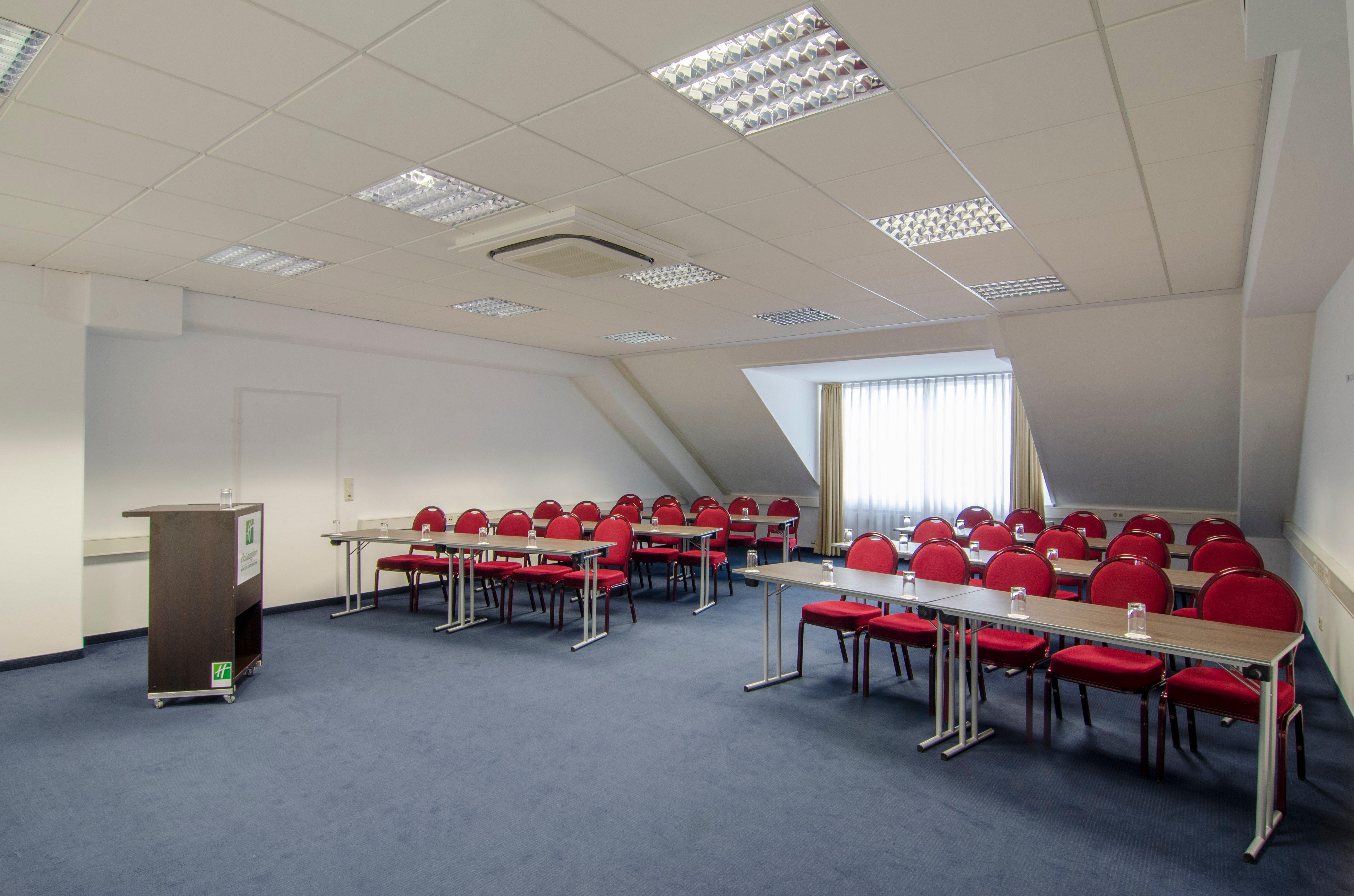 Holiday Inn Munich Unterhaching By Ihg Экстерьер фото