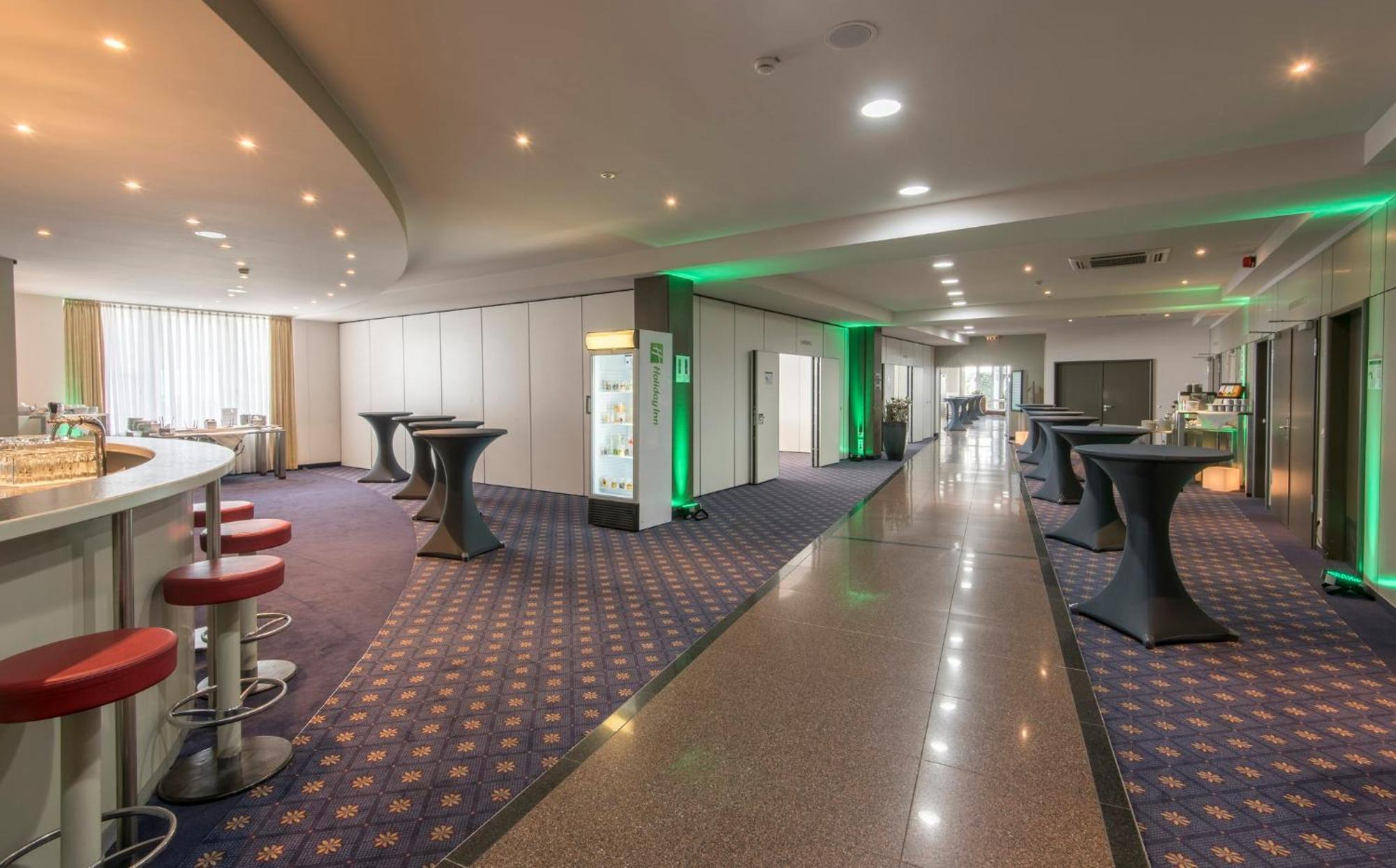 Holiday Inn Munich Unterhaching By Ihg Экстерьер фото